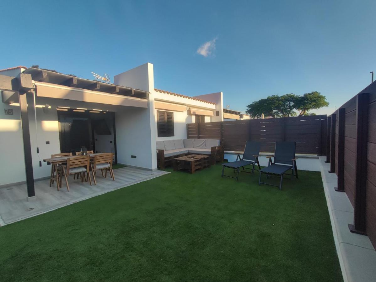 Bungalow Maspalomas Golf Con Jacuzzi, Piscina Y Jardin San Bartolomé Kültér fotó